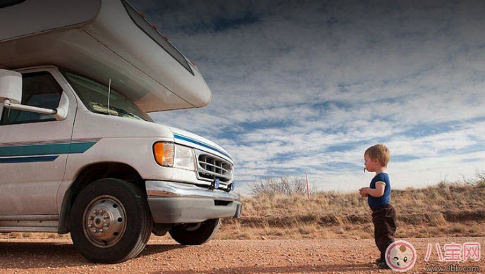 帶寶寶出門(mén)玩要準(zhǔn)備什么 帶寶寶出門(mén)旅游必備