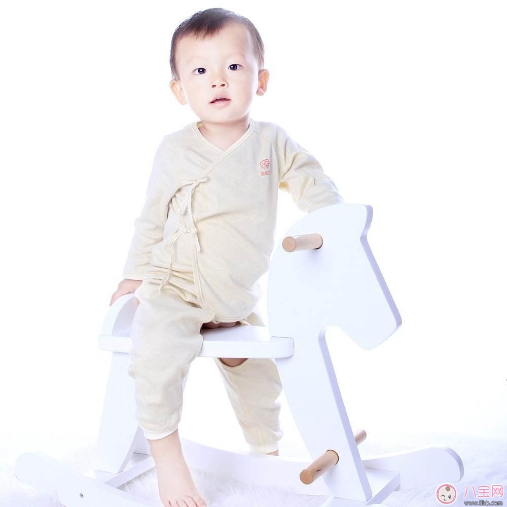 2017秋季如何給寶寶穿衣  正確的穿衣觀念說明