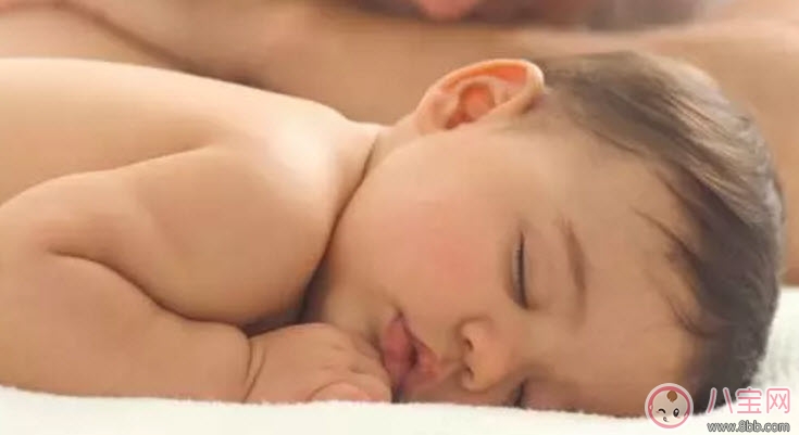 寶寶睡醒后還打哈欠怎么回事 如何提高孩子睡眠質(zhì)量
