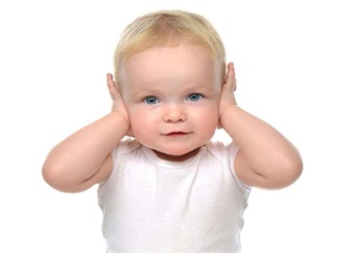 趁休息時(shí)間帶孩子去醫(yī)院掏耳朵 孩子耳屎有必要掏嗎