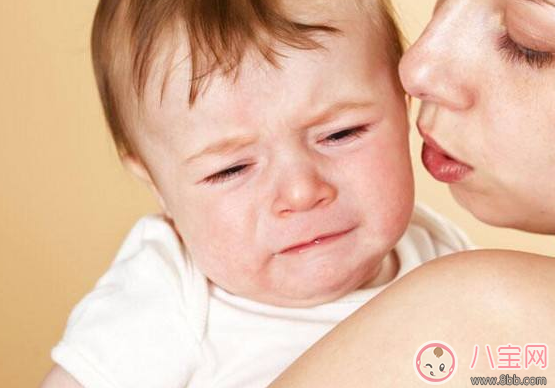 寶寶腸絞痛怎么緩解 寶寶腸絞痛晚上喜歡哭怎么辦才好
