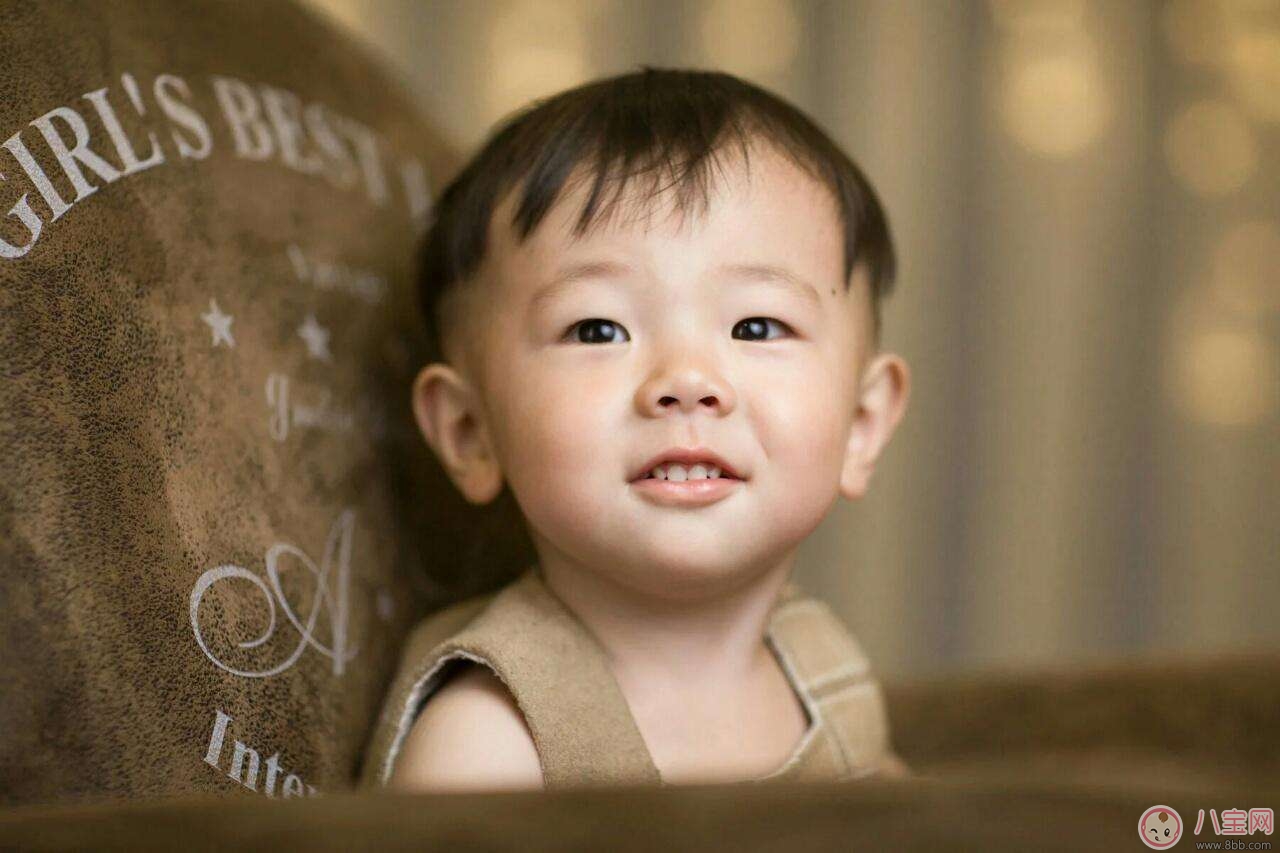 小寶寶睡覺(jué)磨牙 家長(zhǎng)應(yīng)對(duì)的方法