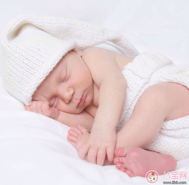 寶寶吃沒吃飽怎么知道 寶寶吃奶時間