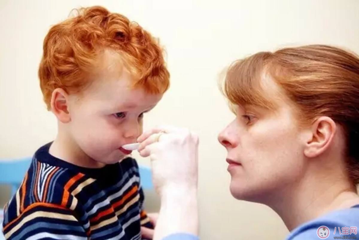 你還在錯誤的給寶寶喂藥嗎 如何正確的給寶寶吃藥