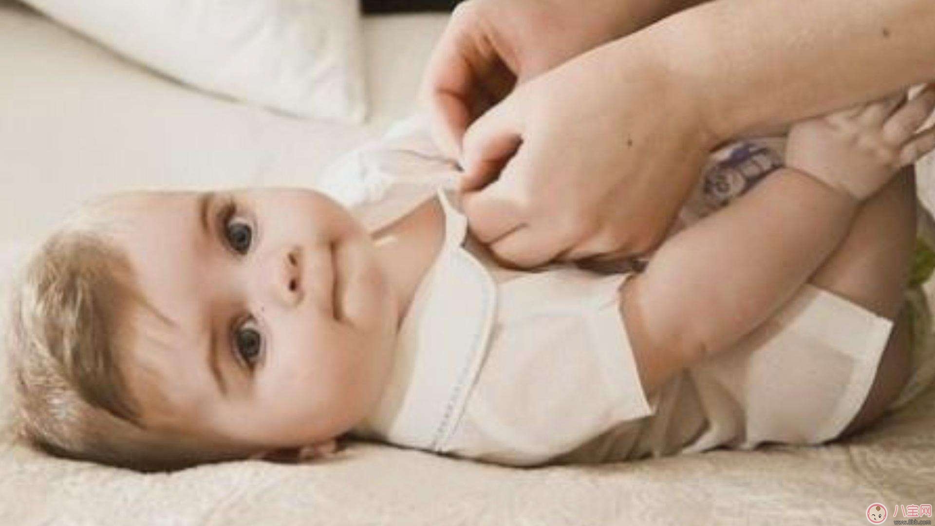 寶寶穿衣學(xué)問大 挑選衣物要謹(jǐn)慎