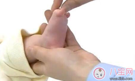 一個(gè)月大寶寶怎么按摩好 一月大寶寶按摩指南 一個(gè)月大寶寶怎么按摩好 一月大寶寶按摩指南