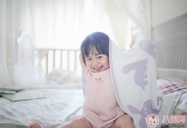 寶寶上幼兒園前的準(zhǔn)備 寶寶上學(xué)前的心理教育物品準(zhǔn)備。