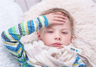 孩子高燒的會(huì)燒壞腦子是真的嗎 孩子高燒怎么做