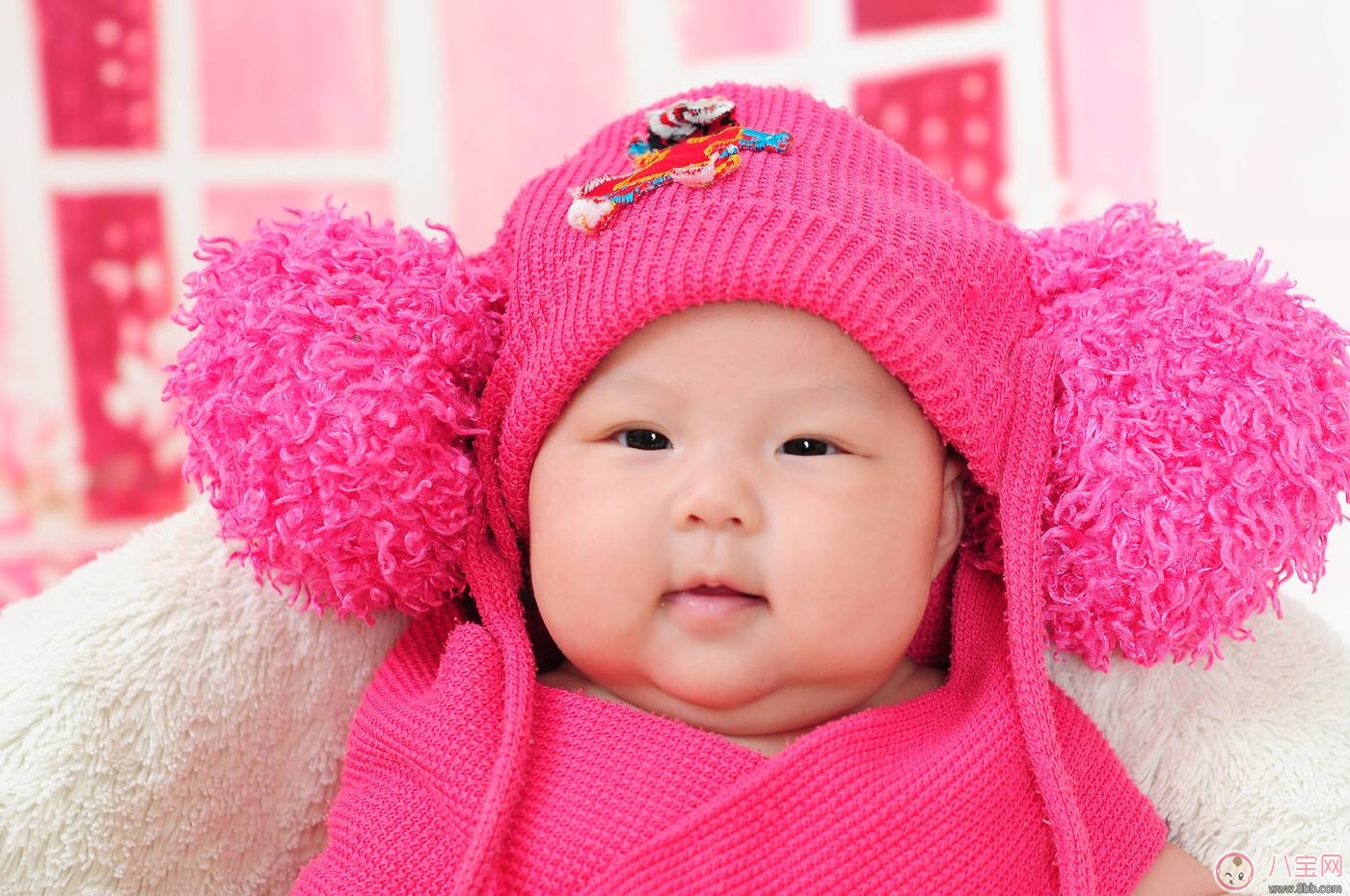 如何照顧兩個(gè)月大的嬰兒  了解這些信號(hào)很重要