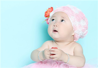 如何照顧兩個月大的嬰兒  了解這些信號很重要