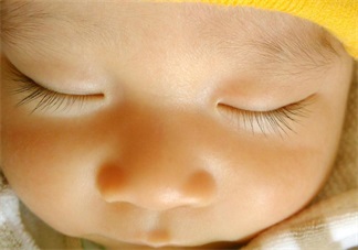 寶寶睫毛剪了變濃是真的嗎 這個小行為對寶寶危害大不要做