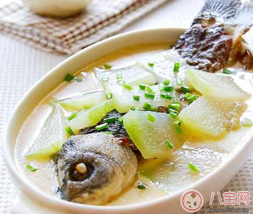 超級(jí)媽媽一天產(chǎn)奶6升多 怎么能讓自己的奶水多