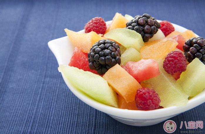 寶寶夏天吃西瓜要注意什么 0-1歲寶寶吃西瓜注意事項(xiàng)