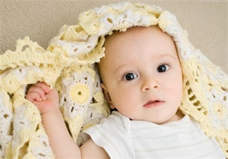 新生兒要用母乳洗臉嗎 如何護理新生兒的臉部肌膚