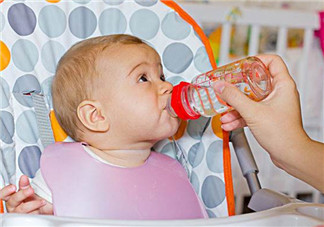 2017夏天寶寶喝什么水 這三種涼白開(kāi)不能喝