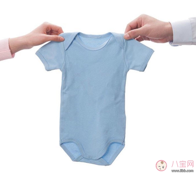 新生兒衣服怎么買 如何給寶寶挑選衣服 新生兒衣服怎么買 如何給寶寶挑選衣服