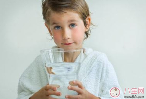 老人帶孩子經(jīng)驗有哪些 老人帶孩子經(jīng)驗的弊端。