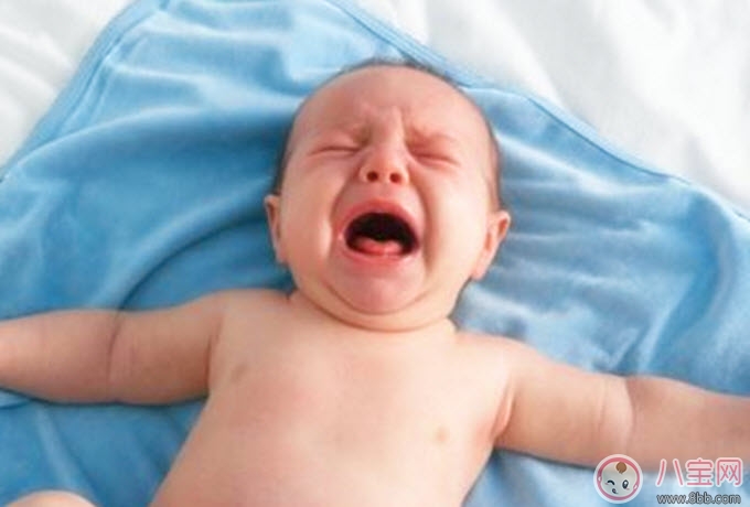 0-1歲寶寶如何喂養(yǎng) 0-1歲寶寶喂養(yǎng)注意事項(xiàng)