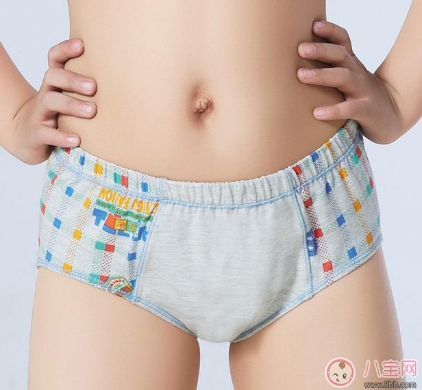 孩子內(nèi)褲怎么選好 平角三角哪個(gè)更適合孩子