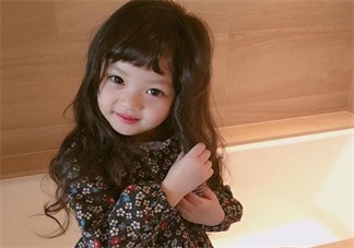 可以給孩子卷發(fā)嗎 孩子卷發(fā)好不好