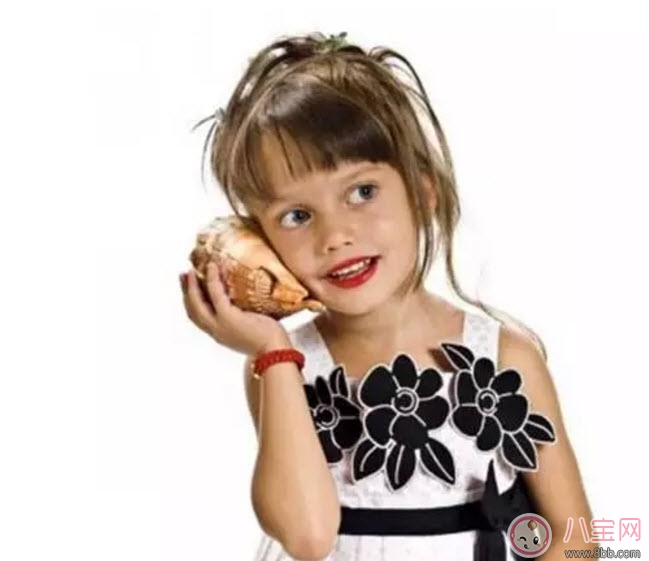 一歲女寶寶夏天發(fā)型 夏天一歲女寶寶發(fā)型有哪些(劉海+盤(pán)發(fā))