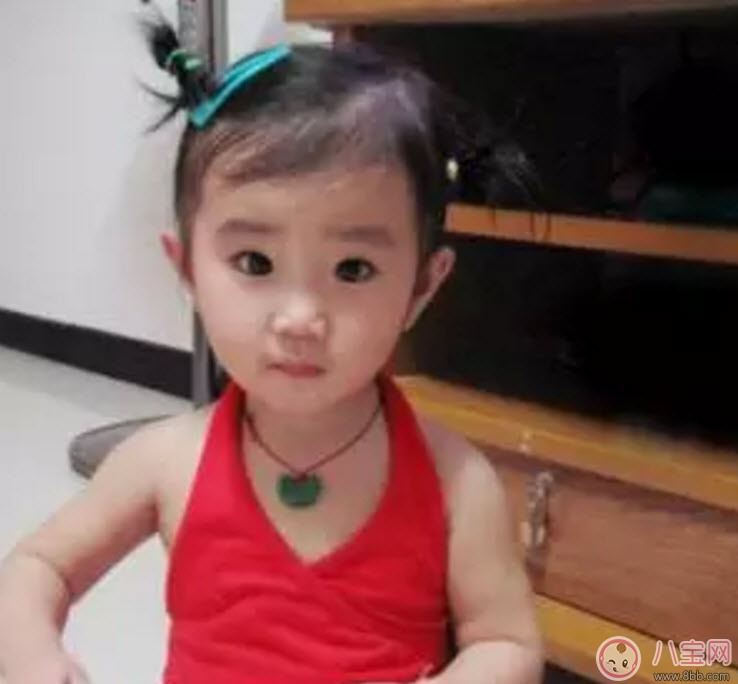 一歲女寶寶夏天發(fā)型 夏天一歲女寶寶發(fā)型有哪些(劉海+盤(pán)發(fā))