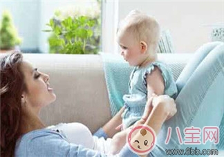 教寶寶說話勿進(jìn)入的誤區(qū) 教寶寶說話的注意事項(xiàng)