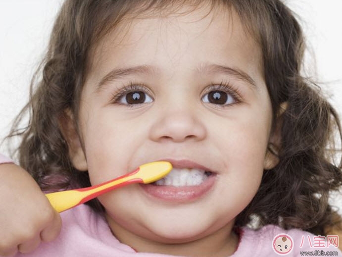 1-3歲寶寶要不要用牙膏 寶寶牙膏含氟好不好