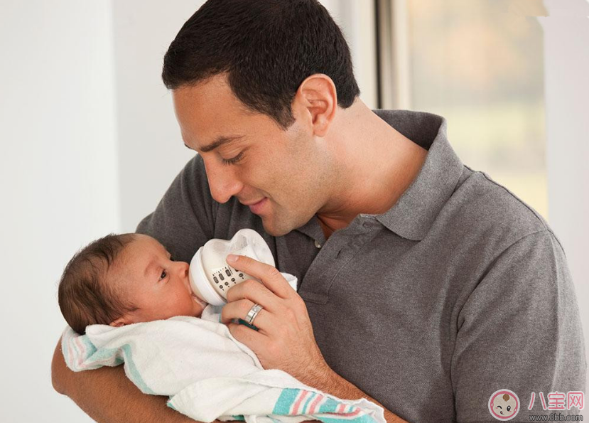 新晉奶爸陳冠希上線 曬女兒可愛(ài)小鞋子 新晉奶爸陳冠希上線 曬女兒可愛(ài)小鞋子