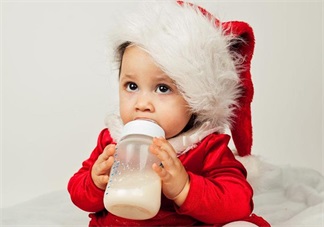 夏季奶粉要注意 這些情況千萬(wàn)不能吃