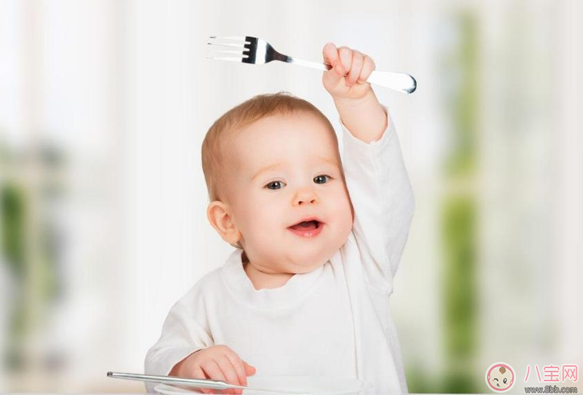 兩歲男孩誤食蚊香液身亡 怎么保護(hù)孩子不要亂吃東西