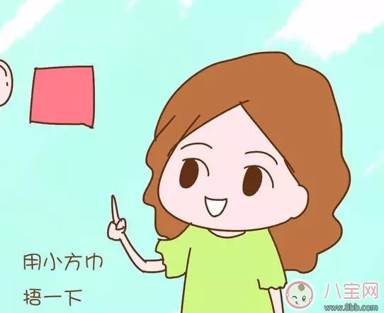 寶寶洗澡耳朵進水了怎么辦 怎么判斷寶寶耳朵進水(搖頭挖耳朵)