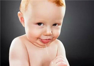 寶寶流口水是怎么回事 寶寶流口水嚴重怎么辦(寶寶可能生病了)