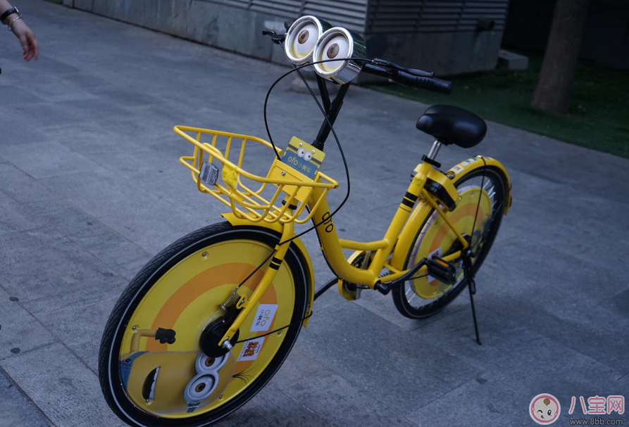 三伏天孩子在外面玩噴泉水 孩子戶外玩耍一定要注意 三伏天孩子在外面玩噴泉水 孩子戶外玩耍一定要注意