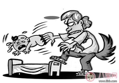 月嫂給嬰兒喂奶拎在半空中晃 照顧孩子到底應(yīng)不應(yīng)該請月嫂 月嫂給嬰兒喂奶拎在半空中晃 照顧孩子到底應(yīng)不應(yīng)該請月嫂