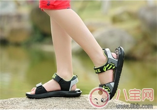 夏天一定要遠(yuǎn)離這幾雙涼鞋     不然傷到孩子得不償失