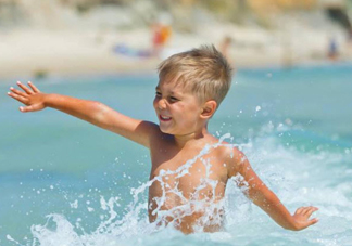 2017夏天寶寶在室外游泳會著涼嗎 寶寶室外游泳注意事項