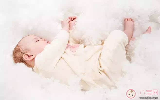 寶寶多大會翻身 寶寶幾個月會翻身 寶寶多大會翻身 寶寶幾個月會翻身