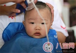 寶寶怕理發(fā)怎么辦     怎么讓寶寶乖乖理發(fā)