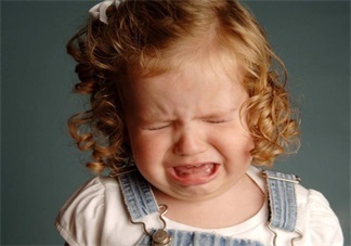 國慶出行旅游孩子鬧情緒怎么辦 孩子在外哭鬧家長不能急