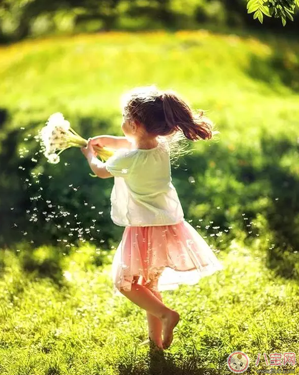 國(guó)慶節(jié)出游如何拍好一張萌寶照 怎么曬娃更加的有創(chuàng)意