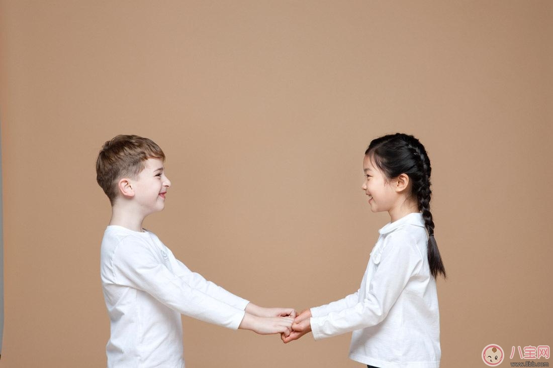 如何培養(yǎng)男孩子性別認知 教育兒子怎么做