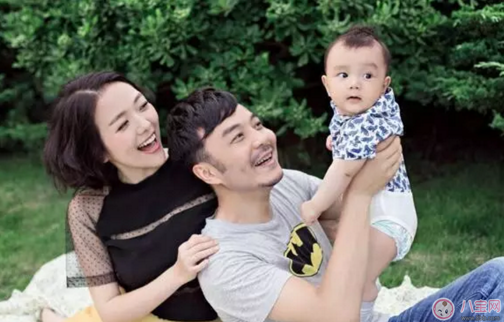 汪涵愛妻楊樂(lè)樂(lè)牽3歲小沐沐出行 國(guó)慶節(jié)出行小心孩子安全隱患