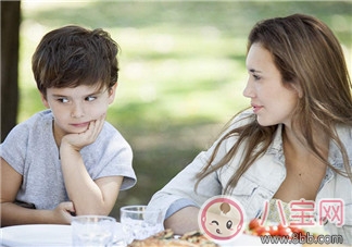 父母愛嘮叨合適嗎？寶寶表現(xiàn)明確是否嘮叨過度