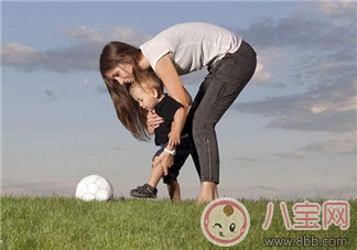 林志穎家雙胞胎1歲就“健身”？孩子成長(zhǎng)各階段如何健身