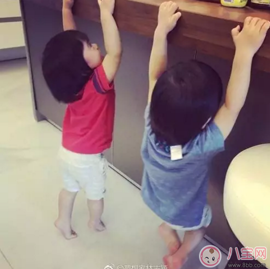 林志穎家雙胞胎1歲就“健身”？孩子成長(zhǎng)各階段如何健身