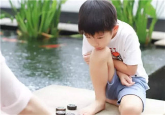 孩子學下棋的最佳年齡 孩子學象棋圍棋國際象棋哪種好