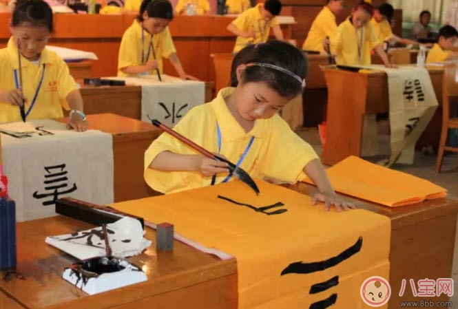 孩子學書法的最佳年齡 哪些明星的孩子在學書法