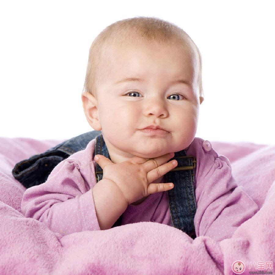 小心孩子吞入的10大“窒息異物” 如何應對寶寶吞入異物