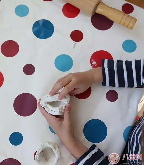 外面下雨了孩子不能出去玩 試試做這些事情吧